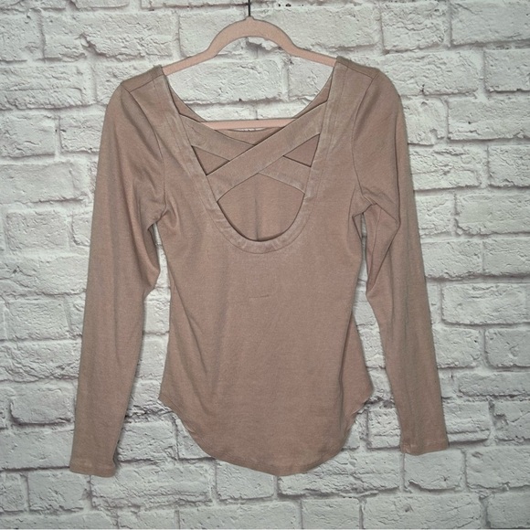 Chaser Pink Long Sleeve Cross Strap Back Top - Picture 7 of 10